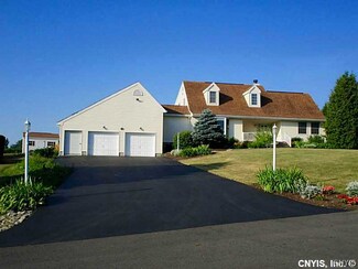3054 Pinfeather Place, Auburn, NY 13021
