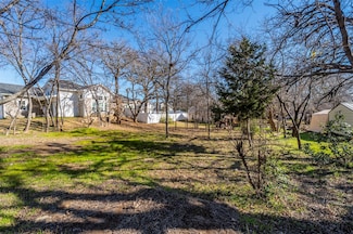 206 Wilson St, Lake Dallas, TX 75065