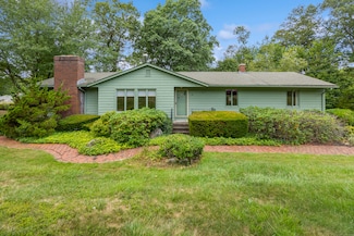 34 Birchwood Rd, Northford, CT 06472