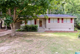 1633 2nd St NE, Center Point, AL 35215