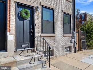 1507 W Thompson St, Philadelphia, PA 19121