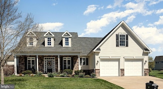 28 Old Coach Ln, Carlisle, PA 17013