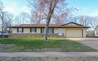 631 114th Ln NE, Minneapolis, MN 55434