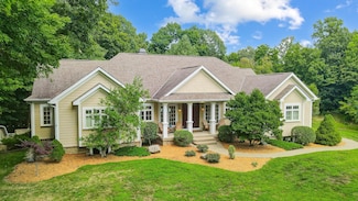 335 Pinehurst Dr, Granville, OH 43023