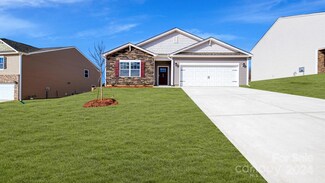 118 Farmwood Trail, Waynesville, NC 28786