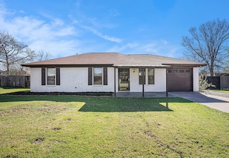 441 White Oak Ln, Burleson, TX 76028