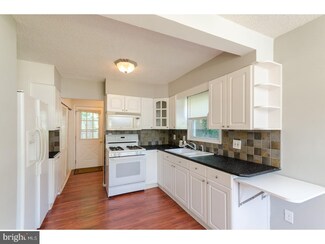 7 Filbert Ave, Stratford, NJ 08084