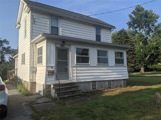 201 North St, Medina, NY 14103
