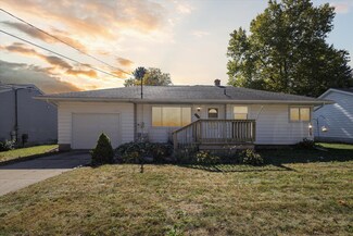 719 Cherry St, Charlotte, MI 48813