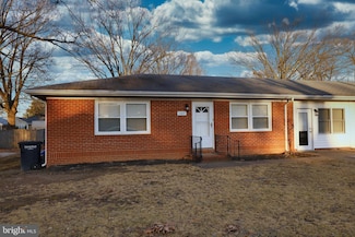 1105 Davis St, Colonial Beach, VA 22443