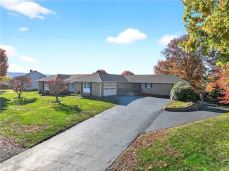 323 Dixon Blvd, Uniontown, PA 15401