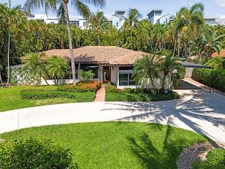 330 SE 7th Ave, Delray Beach, FL 33483