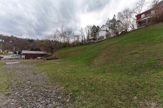 332 E Brockway Ave, Morgantown, WV 26501