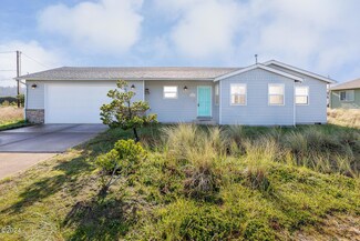 1901 NW Seaview Dr, Waldport, OR 97394
