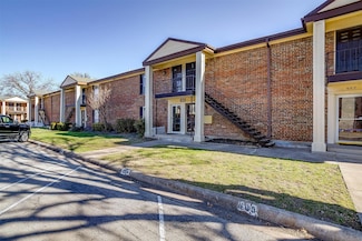4020 Ridglea Country Club Dr, Fort Worth, TX 76126
