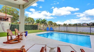 8163 Alberti Dr, Lake Worth, FL 33467