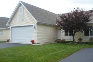 6525 McDonald Rd Unit 4, Benzonia, MI 49616