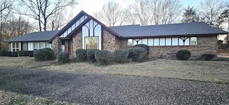 1105 N 15th St, Nashville, AR 71852