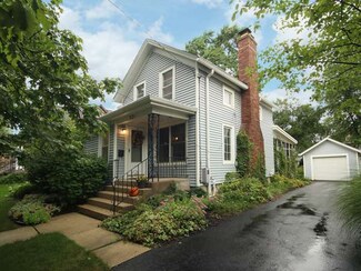 321 W Franklin St, Wheaton, IL 60187