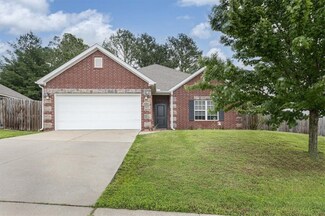 3001 Hook Ln, Farmington, AR 72730