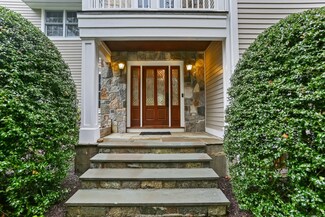 9 Blue Spruce Cir, Weston, CT 06883