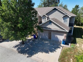 5526 N Broadway St, Kansas City, MO 64118