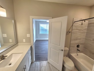 1720 Crestdale Dr Unit 2205, Houston, TX 77080