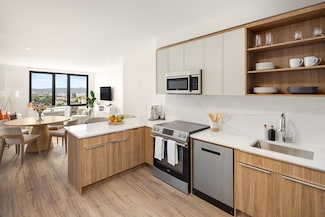 285 Broadway Unit 506, Bayonne, NJ 07002
