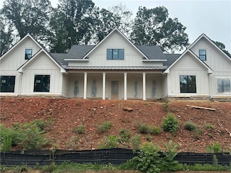 1534 Red Cedar Rd, Commerce, GA 30530