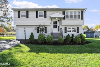 19 Timber Dr, Waterford, NY 12188