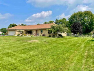 1105 S Buffalo St, Warsaw, IN 46580