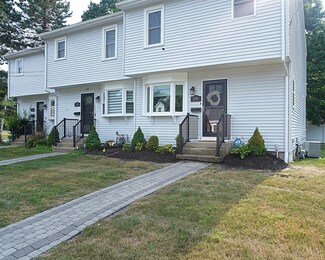 296 Howard St Unit 296, Rockland, MA 02370