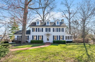 74 S Stanwood Rd, Columbus, OH 43209