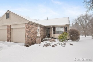 3125 Maple Villa Dr SE Unit 41, Grand Rapids, MI 49508