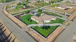 11815 Trailrider Dr, Elk Grove, CA 95624