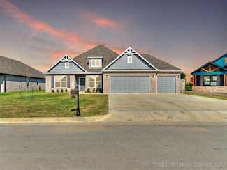 6123 S 320th Ave E, Broken Arrow, OK 74014
