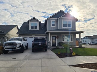 983 Hickory St, Independence, OR 97351