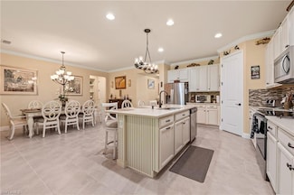 3865 Helmsman Dr, Naples, FL 34120