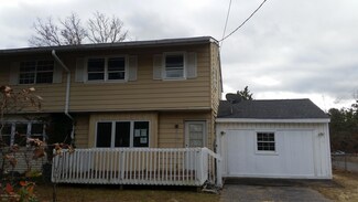 826 Maple St, Lakehurst, NJ 08733