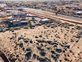 118 Stella Ln, Corrales, NM 87048