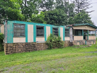2192 Kunkletown Rd, Saylorsburg, PA 18353