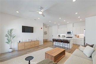 27227 Diamond Peak Ln Unit 301, Valencia, CA 91381