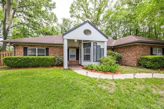 9911 NW 24th Place, Gainesville, FL 32606