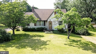 221 Swedesboro Rd, Gibbstown, NJ 08027