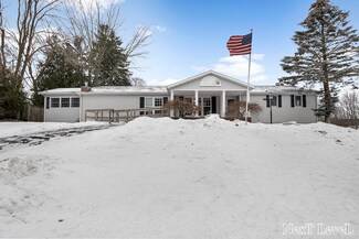 3344 Nottingham Dr NE, Grand Rapids, MI 49546