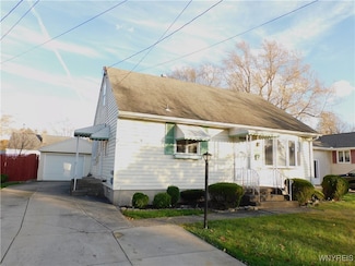 68 5th Ave, Lancaster, NY 14086