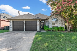 1517 Eastview Dr, Garland, TX 75040