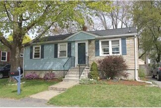 2 Flynn St, Salem, MA 01970