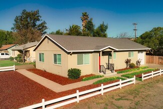 6801 F St, Hollister, CA 95023