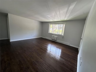 1304 Parr Lake Dr Unit 13D, Newburgh, NY 12550